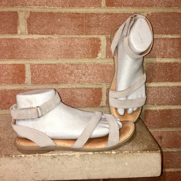 Born Shoes - Born Gray Leather strappy Size 8 Gladiator Sandals